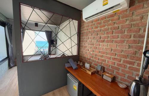 Rayong Hotel | C smile samed resort