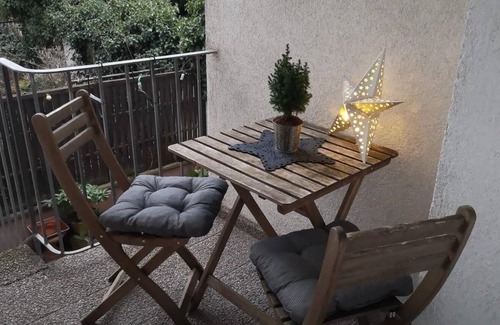Kaiserslautern Apartment | C&V Urban Retreat: 2 PP -1 room + WLAN + smart TV