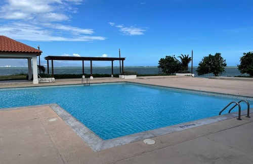 Portmore Villa | C-Vue Villa (Pool AC Gated Sea Front)