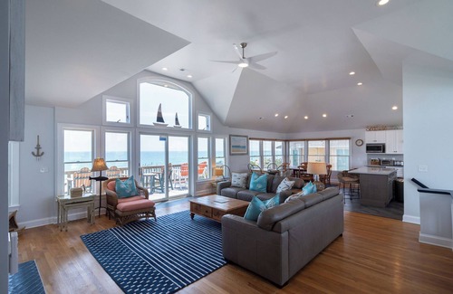 Corolla House | C5059 Oceanfront, discounted pool heat (full weeks only), pets