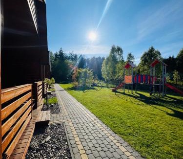 Bobolin Resort | Całoroczne Domki Alex