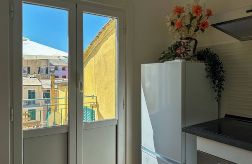 Vernazza Apartment | Ca' Bea with AC and Terrace