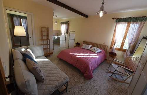 Concordia Sagittaria House | CA 'Dei Ciossi - Suite Rosa, ground floor with kitchen. Number 1