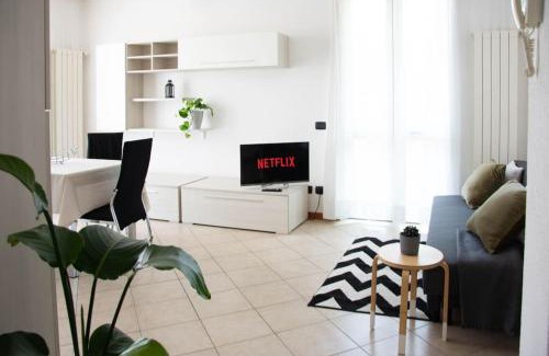 Viconago Apartment | CA' GIALLA 2 - sul Lago di Lugano, Dog friendly, Terrazza e Parcheggio -