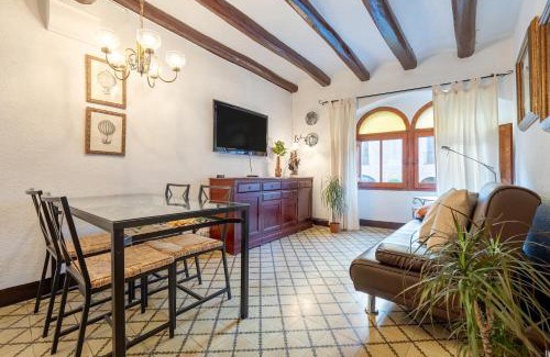 Santes Creus House | Ca La Maria