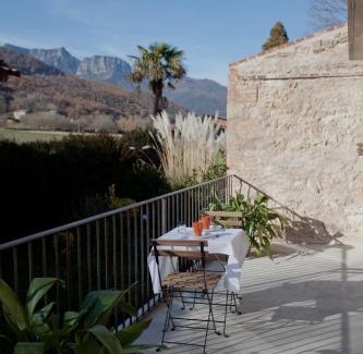La Vall d'en Bas House | Ca La Remei i Can Benet