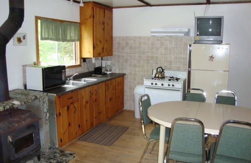 Farleys Corners Cottage | Beachview Cottage on Commanda Lake