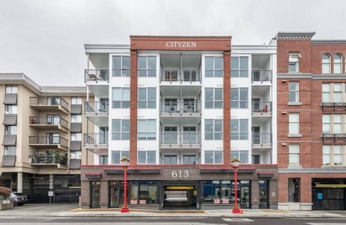 Downtown Victoria Condo | Be the dapper cityzen in Cityzen
