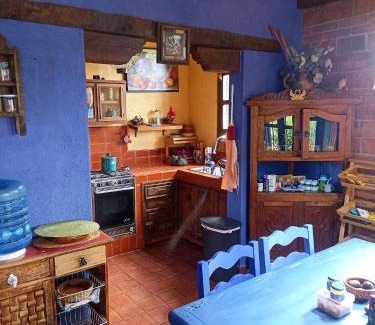Tzintzuntzan House | Cabaña de los Sentidos