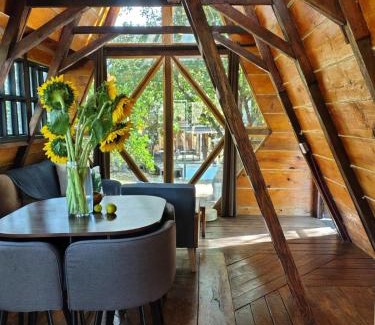 Tepoztlan Ski Chalet | Cabaña de madera romántica y privada