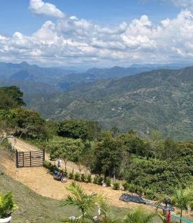 Utica House | Cabaña el mirador del aguila