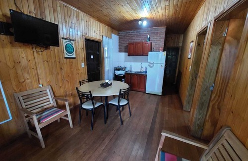 Zona Granja Cabin | Cabaña Familiar con pileta, cerca de varios atractivos turísticos!