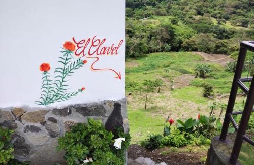 La Laguna Villa | Cabaña Marys - privacidad y tranquilidad en las montañas de panamá