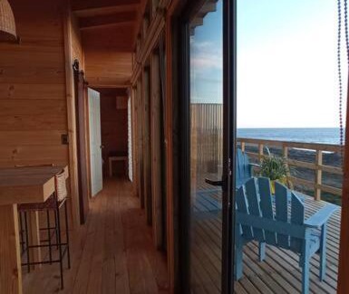 Pelluhue House | Cabaña Orca Lodge Sur frente al mar en Curanipe, Ideal para desconectar en pareja