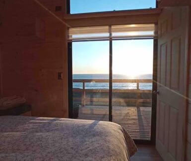 Pelluhue House | Cabaña Orca Lodge Sur frente al mar en Curanipe, Ideal para desconectar en pareja