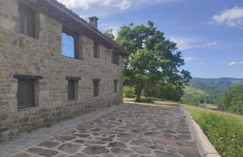 San Pedro del Romeral Ski Chalet | Cabaña Pasiega El Ojal