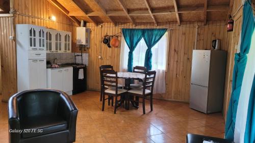 Pinto Ski Chalet | Cabañas Aguas Claras