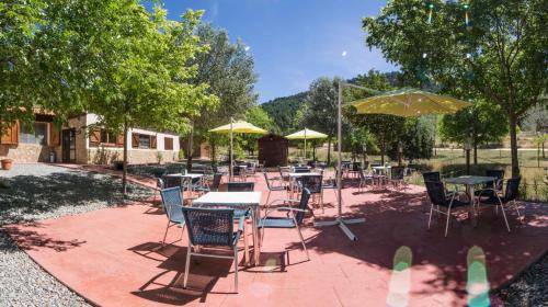 Camarena de la Sierra Resort | Cabañas de Javalambre
