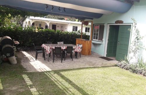 El Valle de Anton Bed & Breakfast | Cabañas DondeJosé