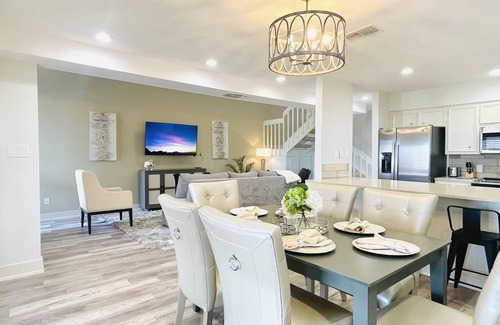 Horseshoe Bay House | Caballo Bay at Horseshoe Bay | Sylish Retreat with Stunning Lake LBJ Views, Pool