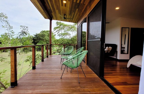 San Ignacio Cabin | Cabana 1 -Modern amenities cabin, on the banks of the Belize River