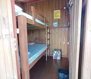 Praia da Armacao do Itapocoroi House | Cabana 3 com Ar condicionado e area de cozinha e banheiro compartilhado a 10 minutos do Parque Beto Carrero