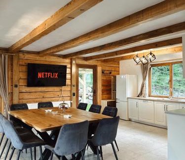 Vartop Ski Chalet | Cabana BellaMonte