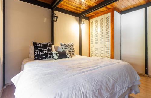 Campos do Jordao House | Cabana em terreno amplo, pet friendly
