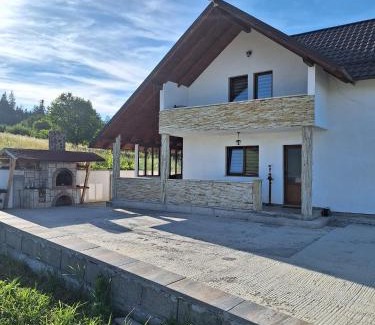 Agapia House | Cabana iris- dotata cu ciubar si sauna