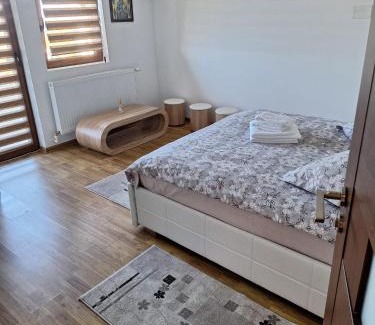 Agapia House | Cabana iris- dotata cu ciubar si sauna