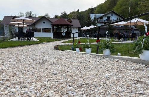 Tesila House | Cabana Izvoarele Doftanei