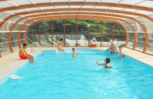 Chamberet Cabin | Cabane 3 étoiles - Piscine - eececb