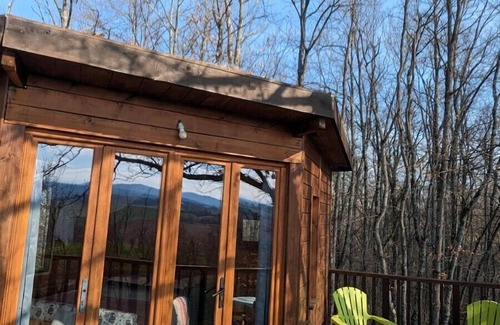 Saint-Victor-Rouzaud Cabin | Cabanes Sainte Camelle