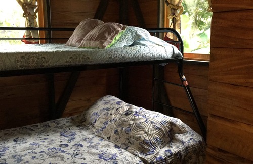 Volcan House | Cabañita El Cedro - Rustic and comfortable 200 meters from the main road - Volcan