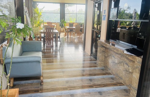 Loon Hotel | Cabilao Sunset Dive & Beach Resort