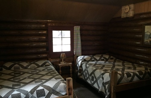 Deer River Cabin | Cabin #1 (Whitetail) Beautiful log cabin situated right on the lake!