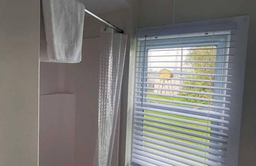 Huron House | Cabin #117 A tranquil 1 bedroom with AC and WiFi