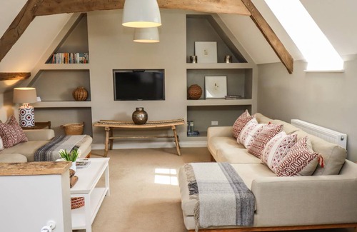 Chedworth Cottage | Cabin ∙ 2 bedrooms ∙ 4 guests