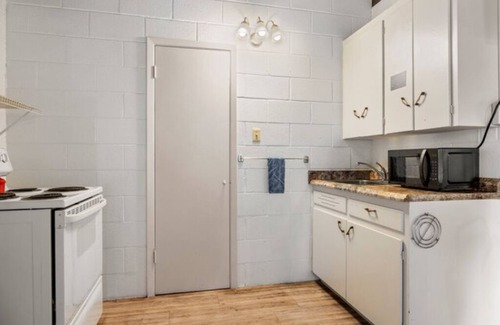 Burnet Cabin | Cabin 2 - Cabin near the pool
