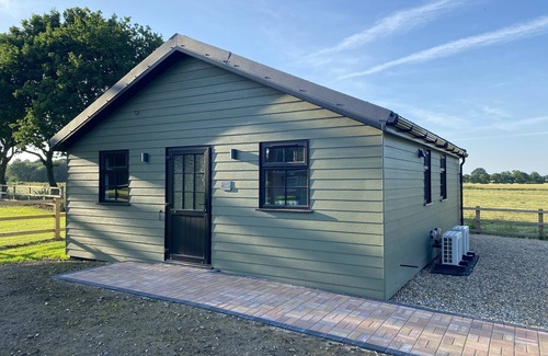East Dereham Cabin | Cabin 2 - Glenfyne. Cabin Hideaways in private gardens.