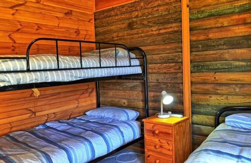 Adaminaby House | Cabin 2 - Snowy Accommodation