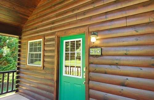 Galax Cabin | Cabin 295- Trail's End