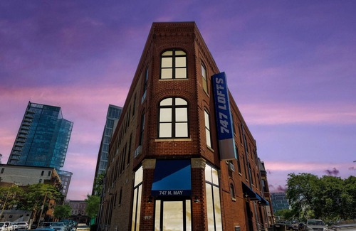 River West Apartment | Cabin 307 by 747 Lofts