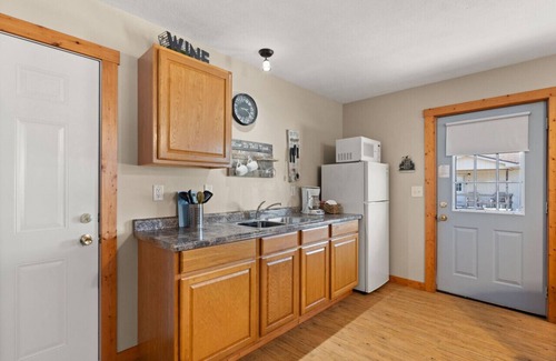 Eckerty House | Cabin 4 The Village @ Patoka Lake