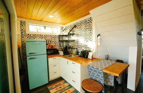 Dripping Springs House | Cabin 6 · Smart & Cozy Tiny Cabin 6 w/ Pro Coffee Setup
