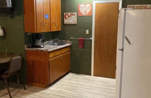 Burnet Cabin | Cabin 7 - Cabin next to the Lodge
