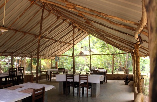 Habarana Cabin | Cabin Air Conditioned - Eagles Wing's GuestHouse