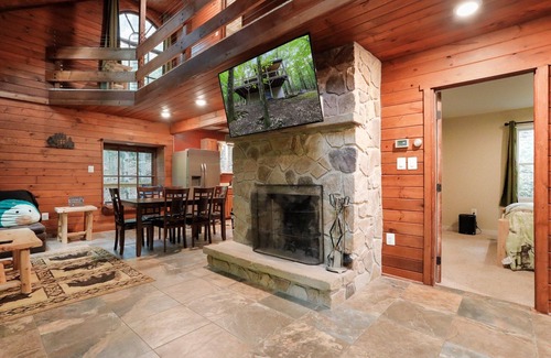 Terra Alta House | CABIN ALPINE LAKE RESORT - GOLF BEACH HIKE FISH KAYAK HOT TUB POOL GYM RELAX
