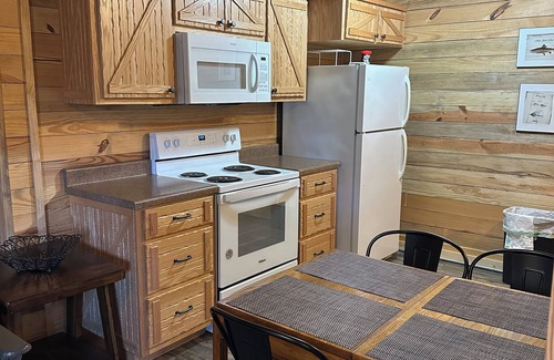Cullman Cabin | Cabin B at Smith Lake Alabama Cabins