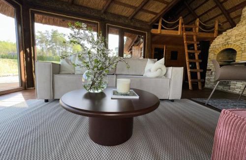 Zambrow Apartment | Cabin by the pond